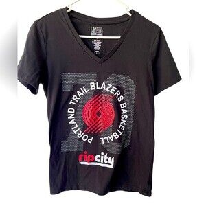 Portland Trailblazers Women's Black Short Sleeve V-Neck T-Shirt size Large